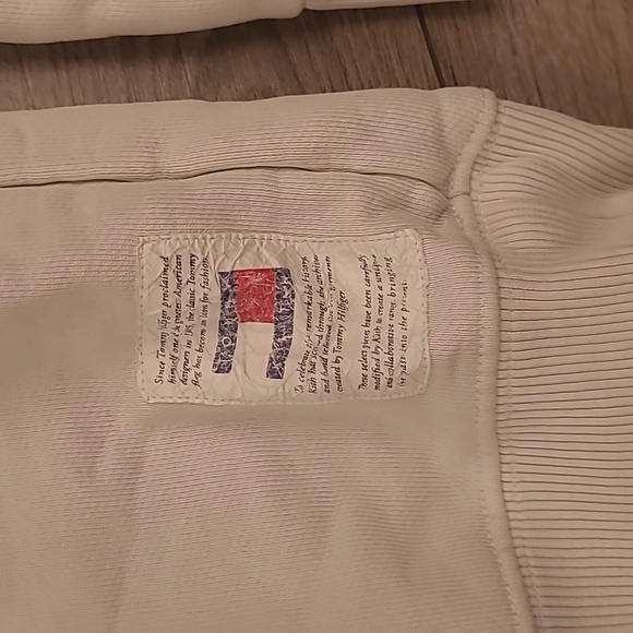 KITH x Tommy Hilfiger Crest Medium Mens Crewneck Pullover Sweater Sweatshirt - Picture 3 of 7